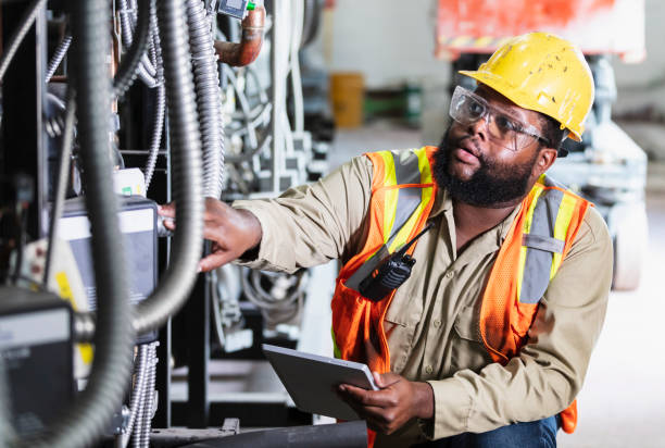 Best Emergency Electrical Repair  in Hollis, OK