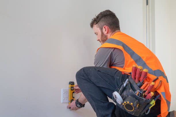 Best Circuit Breaker Repair  in Hollis, OK